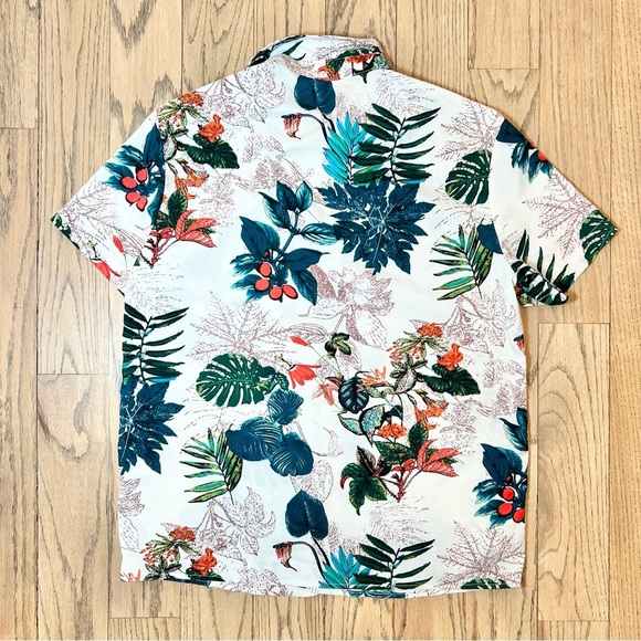 PatPat Men’s Hawaiian Print Lightweight Button Down Top Size Large - Picture 10 of 12